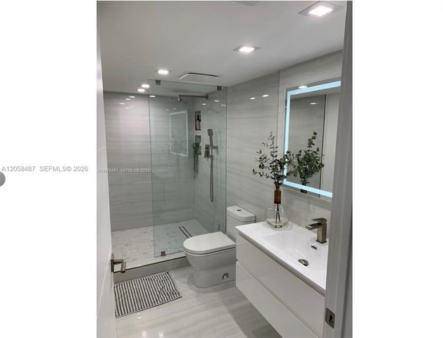 2555 Collins Ave 1906, Miami Beach, FL 33140