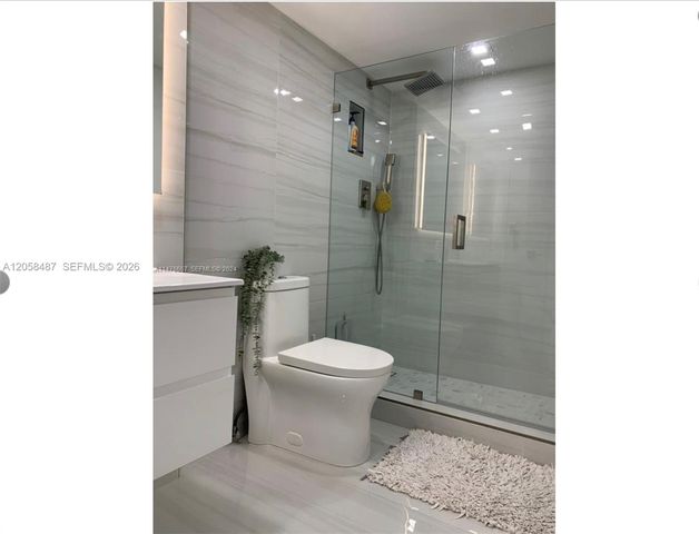 2555 Collins Ave 1906, Miami Beach, FL 33140