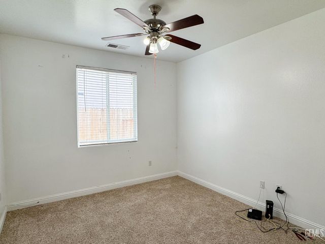 11604 Revolution Road, Bakersfield, CA 93312