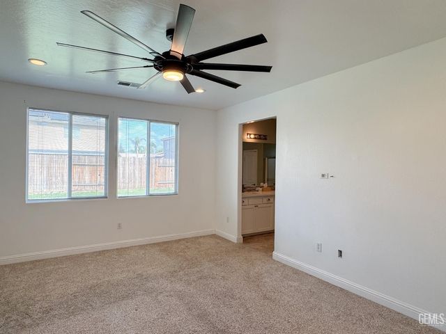 11604 Revolution Road, Bakersfield, CA 93312