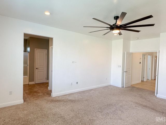 11604 Revolution Road, Bakersfield, CA 93312