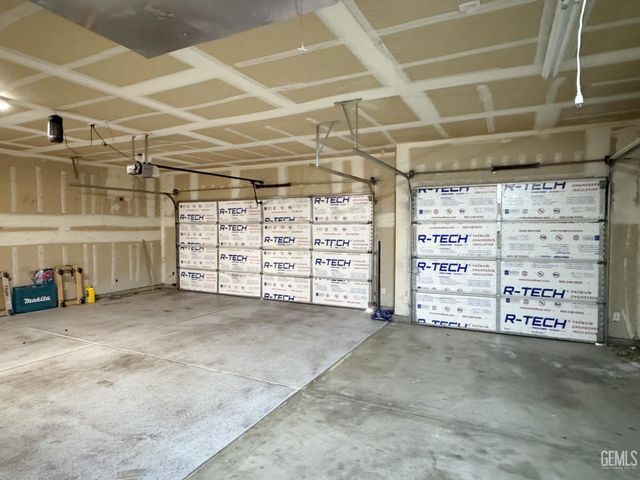 11604 Revolution Road, Bakersfield, CA 93312