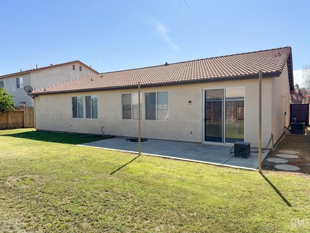11604 Revolution Road, Bakersfield, CA 93312