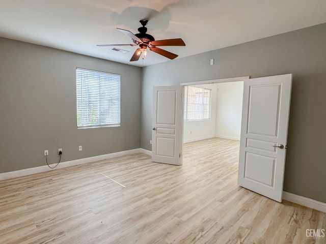 11604 Revolution Road, Bakersfield, CA 93312