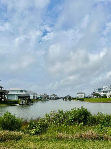 1812 Laguna Harbor Estate Boulevard, Port Bolivar, TX 77650