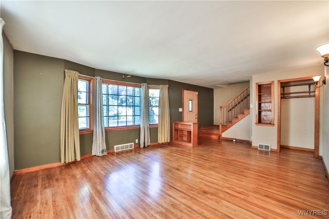 147 76th Street, Niagara Falls, NY 14304