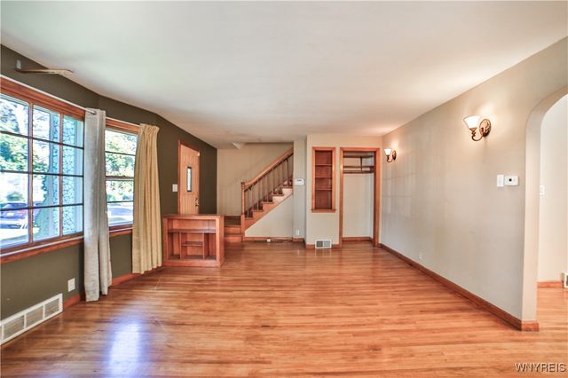 147 76th Street, Niagara Falls, NY 14304