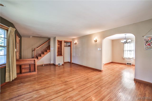 147 76th Street, Niagara Falls, NY 14304