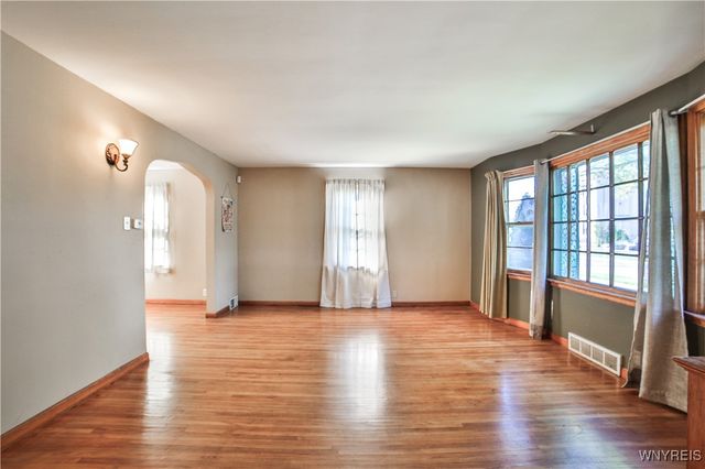 147 76th Street, Niagara Falls, NY 14304