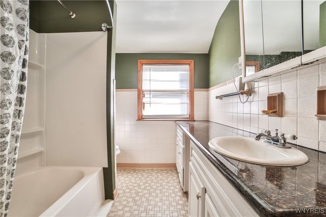 147 76th Street, Niagara Falls, NY 14304