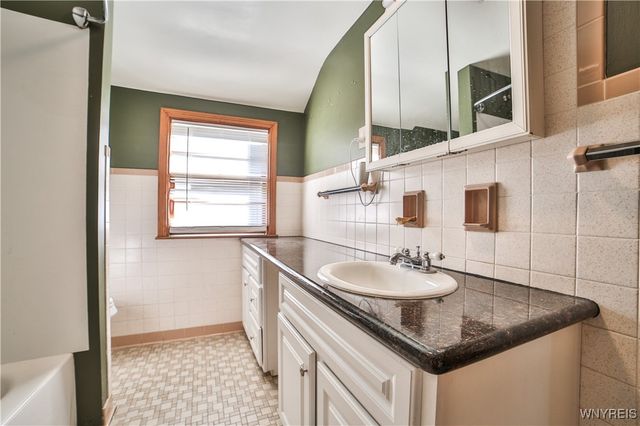 147 76th Street, Niagara Falls, NY 14304