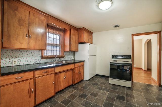 147 76th Street, Niagara Falls, NY 14304