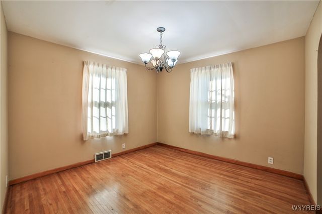 147 76th Street, Niagara Falls, NY 14304