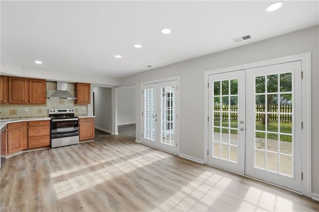 1903 Dawnee Brook TRL S, Chesapeake, VA 23320