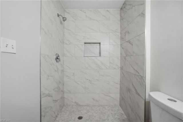 1903 Dawnee Brook TRL S, Chesapeake, VA 23320