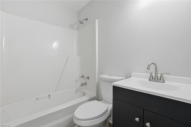 1903 Dawnee Brook TRL S, Chesapeake, VA 23320