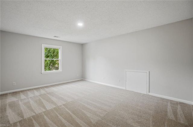1903 Dawnee Brook TRL S, Chesapeake, VA 23320