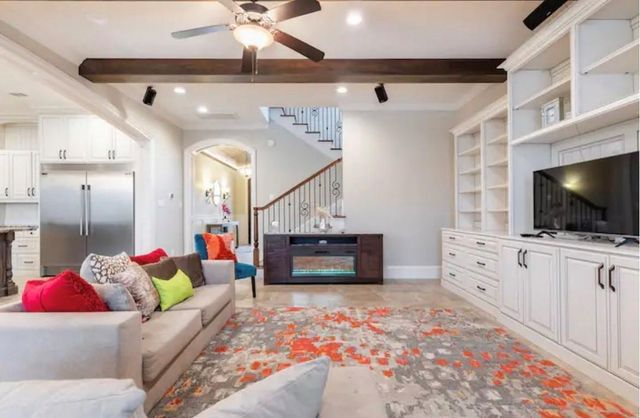 6806 Heron Dr, Houston, TX 77087