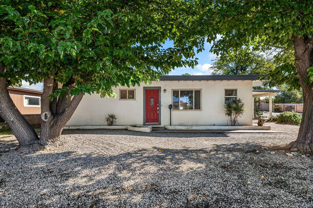 2904 WASHINGTON Street NE, Albuquerque, NM 87110