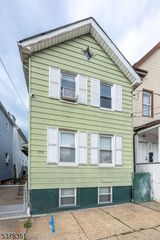 235 South St, Elizabeth City, NJ 07202