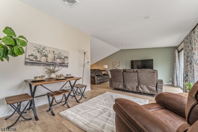 94 N Slope, Union Twp., NJ 08809