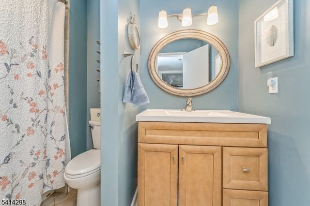 94 N Slope, Union Twp., NJ 08809