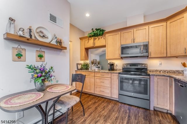 94 N Slope, Union Twp., NJ 08809