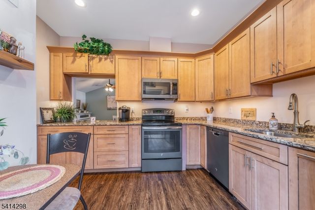 94 N Slope, Union Twp., NJ 08809