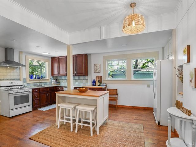 720 Grove Ave, Ukiah, CA 95482