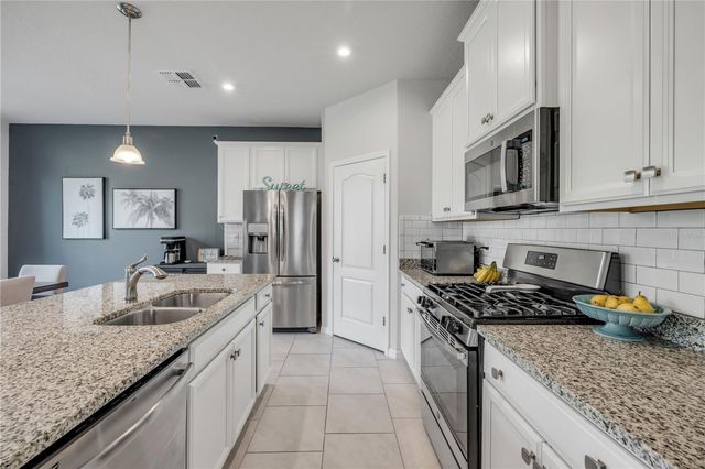 1561 CHELSEA MANOR CIRCLE, Deland, FL 32724