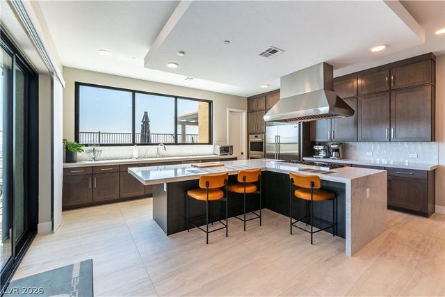 446 Highview Ridge Avenue, Las Vegas, NV 89138