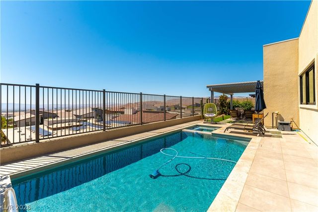 446 Highview Ridge Avenue, Las Vegas, NV 89138