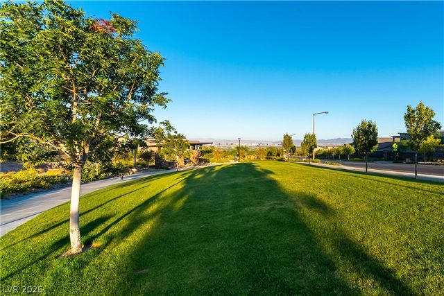 446 Highview Ridge Avenue, Las Vegas, NV 89138