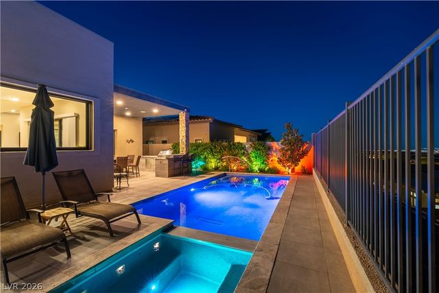 446 Highview Ridge Avenue, Las Vegas, NV 89138