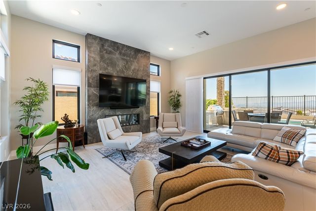 446 Highview Ridge Avenue, Las Vegas, NV 89138