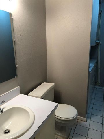 12002 Mighty Oak Drive, Houston, TX 77066