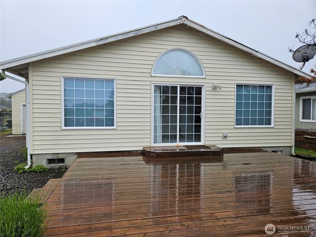 33406 H Place, Ocean Park, WA 98640