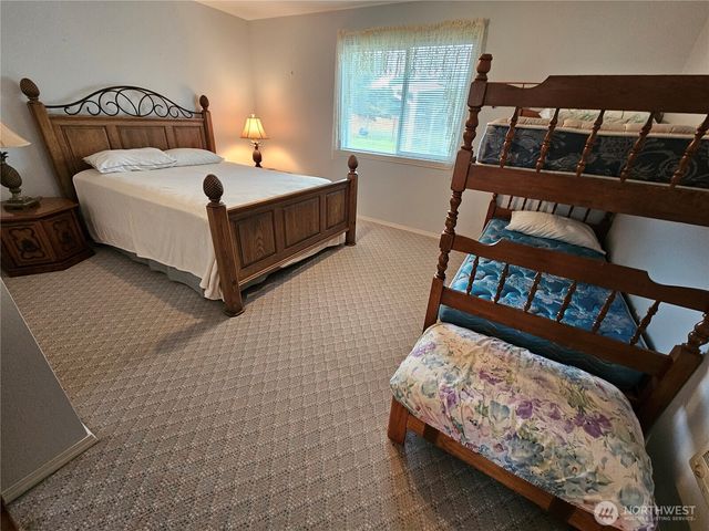 33406 H Place, Ocean Park, WA 98640