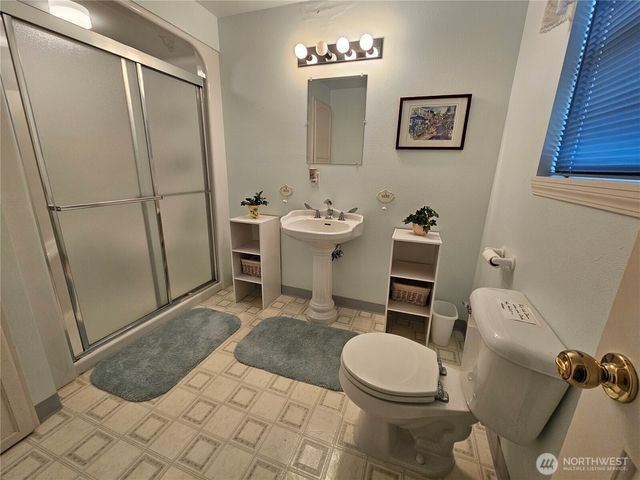 33406 H Place, Ocean Park, WA 98640