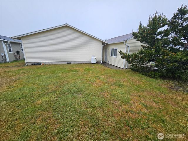 33406 H Place, Ocean Park, WA 98640