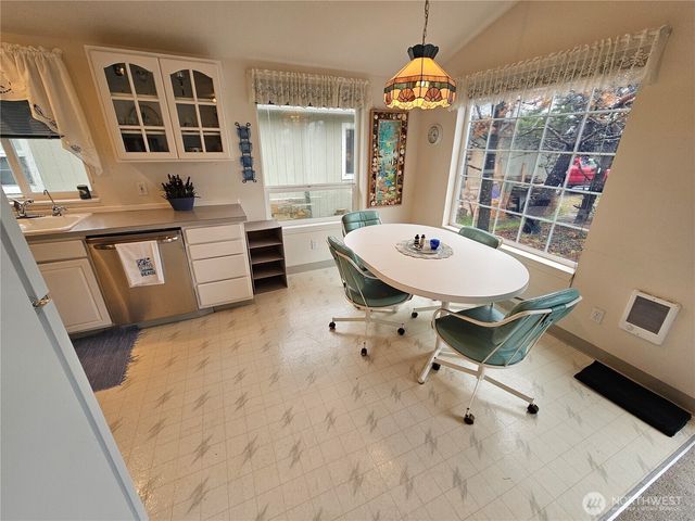 33406 H Place, Ocean Park, WA 98640