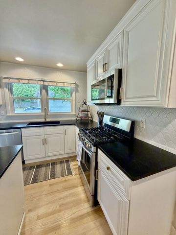 232 Admiral Cir, Lawrenceburg, TN 38464