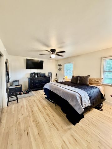 232 Admiral Cir, Lawrenceburg, TN 38464