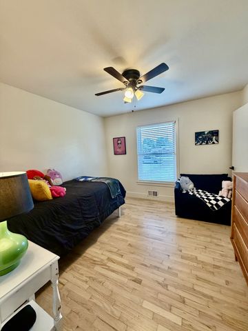 232 Admiral Cir, Lawrenceburg, TN 38464