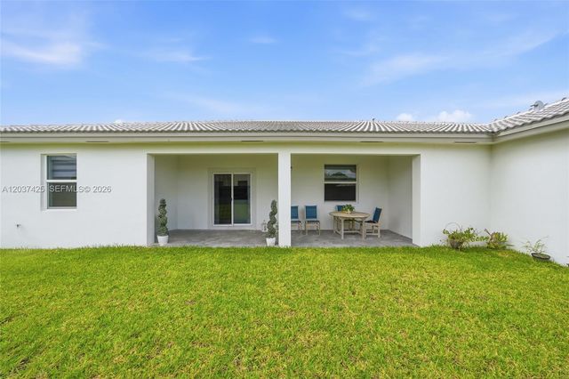 13249 SW 189th Ter, Miami, FL 33177