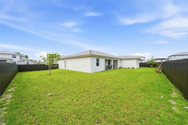 13249 SW 189th Ter, Miami, FL 33177