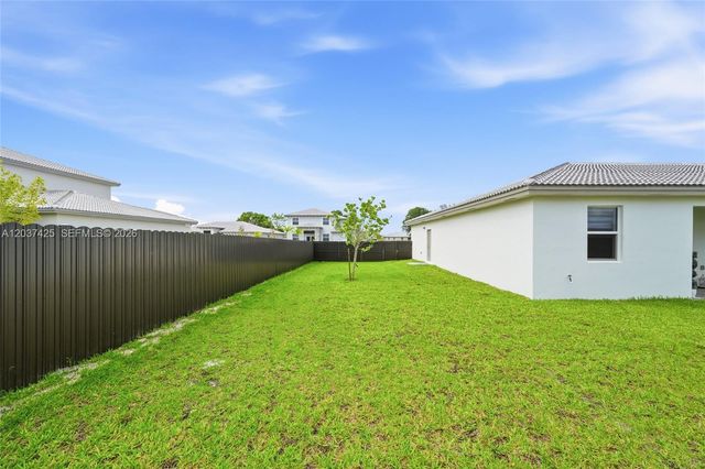 13249 SW 189th Ter, Miami, FL 33177