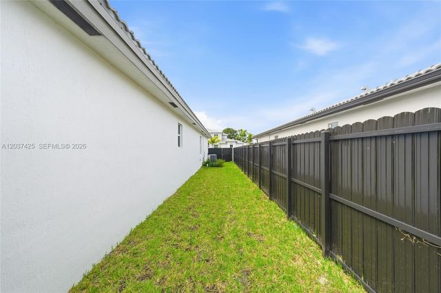 13249 SW 189th Ter, Miami, FL 33177