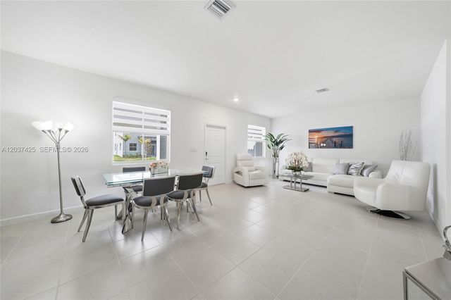 13249 SW 189th Ter, Miami, FL 33177