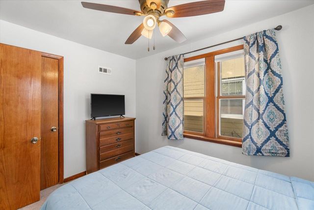 820 S 91st STREET, West Allis, WI 53214